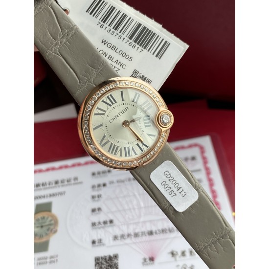 真钻真钻!独家渠道,卡地亚新款白气球系列,44颗小钻为vs南非真钻 18k真金电镀 蓝宝石水晶玻璃镜面 黑色鳄鱼皮表带更衬玫瑰金的光泽。比容易撞款的篮气球耐看多了。表盘尺寸30。不大不小的尺寸。剑形镀金指针 4点钟位置镶嵌施华洛世奇明亮式切割圆钻 有一说一 不来虚的 支持专柜对比,送礼首选,非人为损坏免费保修。 真钻真钻!独家渠道,卡地亚新款白气球系列,44颗小钻为vs南非真钻 18k真金电镀 蓝宝石水晶玻璃镜面 黑色鳄鱼皮表带更衬玫瑰金的光泽。比容易撞款的篮气球耐看多了。表盘尺寸30。不大不小的尺寸。剑形镀金指针 4点钟位置镶嵌施华洛世奇明亮式切割圆钻 有一说一 不来虚的 支持专柜对比,送礼首选,非人为损坏免费保修。