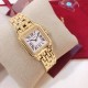 实拍 GF最强女表系列——卡地亚猎豹Panthre de Cartier。华丽而不羁,是Panthre de Cartier猎豹所传达的美学风格。它线条流畅,魅惑动人,柔软服帖于腕间,宛若在肌肤上翩翩起舞。独特的造型彰显成熟优雅、自信动人的女性形象。GF工厂以精湛技艺,原装开模,打造出与正品无异的精美流线表耳,与表壳一体成型。搭载瑞士朗达石英机芯,316L精钢壳套,尺寸:27 x 37毫米,厚度:6毫米,镀银表盘,剑形蓝钢指针,100%三度防水。搭配专柜旅行包装物料。 实拍 GF最强女表系列——卡地亚猎豹Panthre de Cartier。华丽而不羁,是Panthre de Cartier猎豹所传达的美学风格。它线条流畅,魅惑动人,柔软服帖于腕间,宛若在肌肤上翩翩起舞。独特的造型彰显成熟优雅、自信动人的女性形象。GF工厂以精湛技艺,原装开模,打造出与正品无异的精美流线表耳,与表壳一体成型。搭载瑞士朗达石英机芯,316L精钢壳套,尺寸:27 x 37毫米,厚度:6毫米,镀银表盘,剑形蓝钢指针,100%三度防水。搭配专柜旅行包装物料。