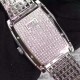 高端品质 天价产品 转图需谨慎 伯爵18K全钻表金重115克壳/带镶方形钻石392颗26.986克拉壳/底镶圆形钻石549颗4.755克拉把的镶圆形钻石1颗0.072克拉搭载原装伯爵690P石英机芯直径27mm公价6077200元商品规格:默认规格 高端品质 天价产品 转图需谨慎 伯爵18K全钻表金重115克壳/带镶方形钻石392颗26.986克拉壳/底镶圆形钻石549颗4.755克拉把的镶圆形钻石1颗0.072克拉搭载原装伯爵690P石英机芯直径27mm公价6077200元商品规格:默认规格