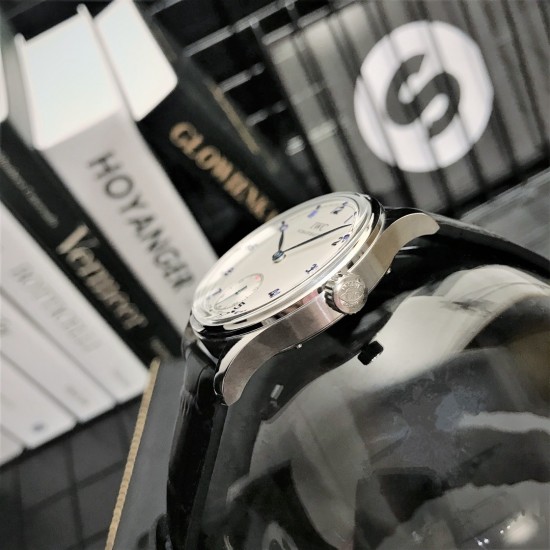 IWC万国系列:葡萄牙经典琼斯之剑尺寸:44mm 机芯:原装复刻手动上链机芯表壳材质:不绣精钢三度防水! 原装开模!原装复刻锅盖型强化玻璃! IWC万国系列:葡萄牙经典琼斯之剑尺寸:44mm 机芯:原装复刻手动上链机芯表壳材质:不绣精钢三度防水! 原装开模!原装复刻锅盖型强化玻璃!