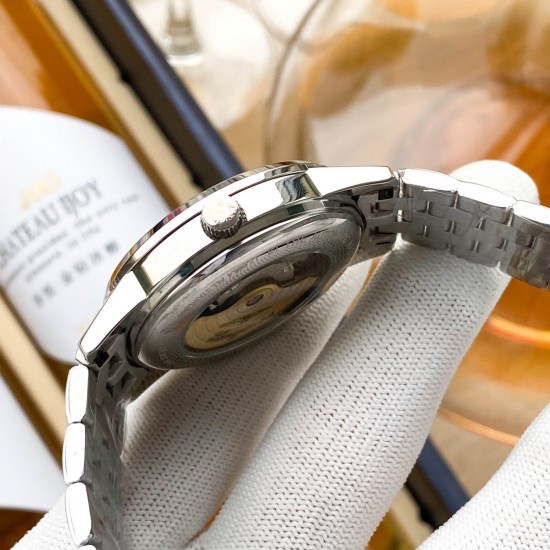 浪琴 Longines 精品男士腕表,经典大三针设计,尊贵大气,绅士风范,卓越品质,热卖全城。采用全自动机械机芯,顶级316精钢表壳表带,矿物质超强镜面,尺寸40*13 浪琴 Longines 精品男士腕表,经典大三针设计,尊贵大气,绅士风范,卓越品质,热卖全城。采用全自动机械机芯,顶级316精钢表壳表带,矿物质超强镜面,尺寸40*13