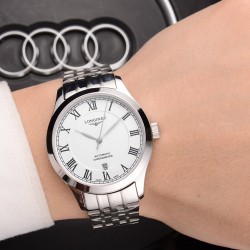 浪琴  Longines 精品男士腕表 经典大三针设计 尊贵大气 绅士风范 卓越品质 热卖全城 采用瑞士全自动机械机芯 顶级316精钢表壳表带 进口蓝宝石超强镜面 尺寸40*11