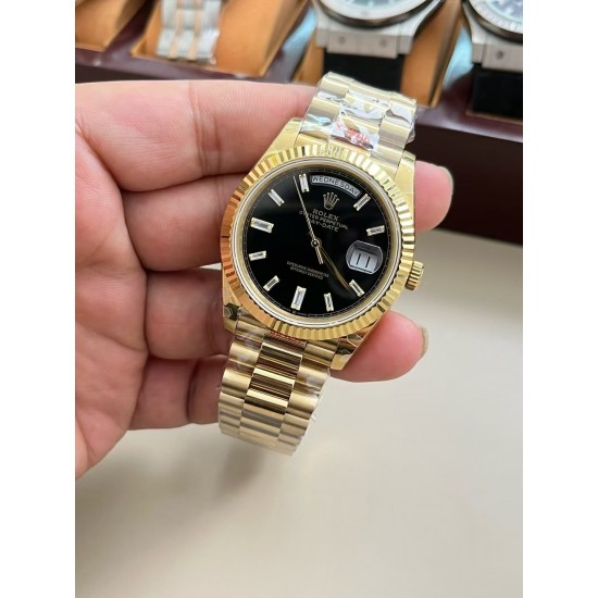 ROLEX 劳力士 冰糖星期日历型系列!独家实拍,玻璃通透,日历对版,针有中轴,牙圈立体。上手就可以玩,手感非常好。40mm直径,严选出品,出货实拍! ROLEX 劳力士 冰糖星期日历型系列!独家实拍,玻璃通透,日历对版,针有中轴,牙圈立体。上手就可以玩,手感非常好。40mm直径,严选出品,出货实拍!