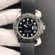 2019新款游艇到货，劳力士ROLEX游艇名仕型 装载2836机芯，双向旋转60分钟刻度外圈配哑黑色Cerachrom陶质圈口，凸显抛光立体数字！新款时针增大，分针缩细，增强了可读性。新款Pyesterflex橡胶表带亦配备蚝式保险扣，人性化二级可剪设计，佩戴稳固从而更加舒适！字面刻度填充进口Chromalight长效果蓝色物料！原装保护胶罩，超级复刻，只有少量，速度要快，动作要帅[机智]现下单外赠一副橡胶表带。