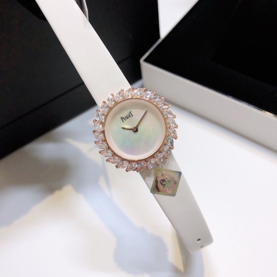 ❤️伯爵-PIAGET 全新高级珠宝系列,18K白金.玫瑰金,镶饰24颗马眼型切割美钻(约3.84克拉)是高级珠宝制作的一大挑战;钻石散发的耀眼光芒,皮带采用轻柔的缎面材质,与钻石造型形成优雅对比。原装尺寸31X7.8mm ❤️伯爵-PIAGET 全新高级珠宝系列,18K白金.玫瑰金,镶饰24颗马眼型切割美钻(约3.84克拉)是高级珠宝制作的一大挑战;钻石散发的耀眼光芒,皮带采用轻柔的缎面材质,与钻石造型形成优雅对比。原装尺寸31X7.8mm