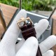 实物拍摄品牌：江诗丹顿 -Vacheron Constantin类型：[酷]男士腕表表壳：316精钢（做工优质）表带：进口真牛皮/316精钢（两种可选）机芯：高级定制全自动机械机芯（走时稳定）玻璃：高级强化镀膜镜面尺寸：直径40mm，厚度12.5mm