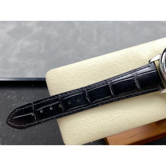 江诗丹顿 VC R39 Vacheron constantin 经典之美品鉴江诗丹顿 纵横四海系列 众横四海系列 逆跳日历款腕表 型号4000V/210A-B911 堪称意义非凡的里程碑之作。凝聚着日内瓦悠久制表传统的钟表复杂功能,体现出超凡技艺与时代风尚的绝妙融合。 采用自制Cal.2460 R31L/2机芯 直径41毫米 904钢带官网同步 一键拆卸 同时另可自由更换搭配胶带 皮带! 欢迎各大表友品鉴。 江诗丹顿 VC R39 Vacheron constantin 经典之美品鉴江诗丹顿 纵横四海系列 众横四海系列 逆跳日历款腕表 型号4000V/210A-B911 堪称意义非凡的里程碑之作。凝聚着日内瓦悠久制表传统的钟表复杂功能,体现出超凡技艺与时代风尚的绝妙融合。 采用自制Cal.2460 R31L/2机芯 直径41毫米 904钢带官网同步 一键拆卸 同时另可自由更换搭配胶带 皮带! 欢迎各大表友品鉴。