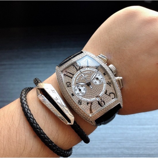 法兰克穆勒 Franck Muller Z9 顶级奢华 男士腕表 来自瑞士日内瓦,是世界知名的高级腕表品牌⌚️。法穆兰大量打破常规的创意更是使其成为无数男女明星的热捧之物 强化矿物质耐磨玻璃,手工镶嵌闪钻 采用精准高级五针日本VK机芯,意大利时尚小牛皮。尺寸:40mmx55mm 三杰精致推荐男士机械腕表 SJ为你精心挑选超真实实物图拍摄 法兰克穆勒 Franck Muller Z9 顶级奢华 男士腕表 来自瑞士日内瓦,是世界知名的高级腕表品牌⌚️。法穆兰大量打破常规的创意更是使其成为无数男女明星的热捧之物 强化矿物质耐磨玻璃,手工镶嵌闪钻 采用精准高级五针日本VK机芯,意大利时尚小牛皮。尺寸:40mmx55mm 三杰精致推荐男士机械腕表 SJ为你精心挑选超真实实物图拍摄