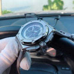 SJ出品 爱彼 AP 舒马赫皇家橡树 C4 离岸型限量计时码表!舒马赫皇家橡树离岸型计时码表是一款搭配凹槽装饰令腕表的整体更具极限运动的风格。腕表一体成形的八角形表圈,并以八个具汽车风格的圆拱形嵌入式螺帽固定。品牌:AudemarsPigue系列:舒马赫皇家橡树机芯:进口计时石英表带:舒适柔软橡胶尺寸:直径48mm厚13mm 材料:316精钢打造+矿物质钢化玻璃赛车元素 霸气尽显 国际典范 三杰精致推荐男士多功能石英腕表 SJ为你精心设计超真实实物图拍摄