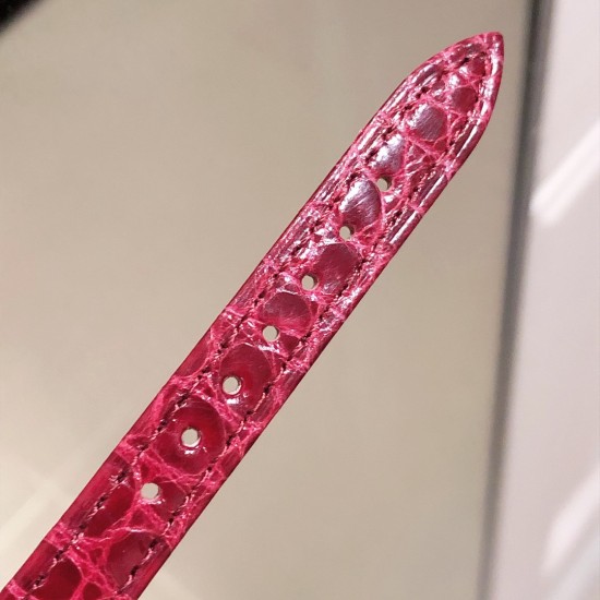 实拍 萧邦新品TWO O TEN系列小方壳珠宝系列集现代高素质制表工艺技术,精致由内而外,彰显每一处细节精细做工、极致臻美,朝气蓬勃迎着新一年自由奋斗精神小方壳身*28mm*26mm精钢表壳白金镶钻,金钻,玫瑰金钻挑选天然珍珠贝壳母数字面拱桥蓝宝石镜玻sapphire 日本Miyota 精选石英小机芯搭配美洲鳄鱼皮表带 实拍 萧邦新品TWO O TEN系列小方壳珠宝系列集现代高素质制表工艺技术,精致由内而外,彰显每一处细节精细做工、极致臻美,朝气蓬勃迎着新一年自由奋斗精神小方壳身*28mm*26mm精钢表壳白金镶钻,金钻,玫瑰金钻挑选天然珍珠贝壳母数字面拱桥蓝宝石镜玻sapphire 日本Miyota 精选石英小机芯搭配美洲鳄鱼皮表带