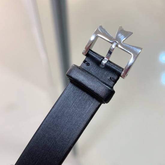 实拍 江诗丹顿-Vacheron Constantin 作为世界上历史悠久的钟表制造商从未停止生产,秉承悉力以赴,精益求精的品牌座右铭,其中有一款-Malte系列25530/000R-9742,经典酒桶型婉表,防磨水晶镜面,内部经反光处理,配置瑞士原装石英机芯,尺寸28.40*38.67毫米,厚度7.28毫米。表壳电镀18K白金/玫瑰金,表带有布绢带,牛皮带两种选择,针扣配带.市面最高版本,你值得拥有! 实拍 江诗丹顿-Vacheron Constantin 作为世界上历史悠久的钟表制造商从未停止生产,秉承悉力以赴,精益求精的品牌座右铭,其中有一款-Malte系列25530/000R-9742,经典酒桶型婉表,防磨水晶镜面,内部经反光处理,配置瑞士原装石英机芯,尺寸28.40*38.67毫米,厚度7.28毫米。表壳电镀18K白金/玫瑰金,表带有布绢带,牛皮带两种选择,针扣配带.市面最高版本,你值得拥有!