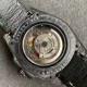Diw新作勞力士超限量GMT-MASTER II Diw团队重新制作了碳纤维表壳,同时包含表圈、面盘等零件也全都是碳纤维材质,其中碳纤维表圈上数字刻度首次采用全新碳纤维植丁技术(非填油)塑造丰富视觉层次,质感细腻。透视底盖可清楚展示正反快速调日历的劳力士专属cal.3186机芯。搭配柔软魔术贴表带和一体碳纤维表扣。首批量产提供4种颜色表盘可选,5种不同颜色风格表带。 Diw新作勞力士超限量GMT-MASTER II Diw团队重新制作了碳纤维表壳,同时包含表圈、面盘等零件也全都是碳纤维材质,其中碳纤维表圈上数字刻度首次采用全新碳纤维植丁技术(非填油)塑造丰富视觉层次,质感细腻。透视底盖可清楚展示正反快速调日历的劳力士专属cal.3186机芯。搭配柔软魔术贴表带和一体碳纤维表扣。首批量产提供4种颜色表盘可选,5种不同颜色风格表带。