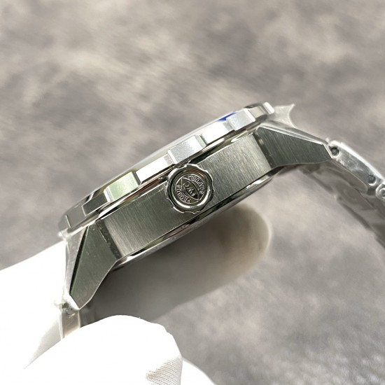 V6出品 IWC万国海洋计时系列雅克伊夫库斯托探险之旅特别版。表径4417m,搭配进口9015自动机械机芯,蓝宝石水晶镜面,可转动圈口,双色超强夜光表盘指针,潜水必备。出货实拍 V6出品 IWC万国海洋计时系列雅克伊夫库斯托探险之旅特别版。表径4417m,搭配进口9015自动机械机芯,蓝宝石水晶镜面,可转动圈口,双色超强夜光表盘指针,潜水必备。出货实拍