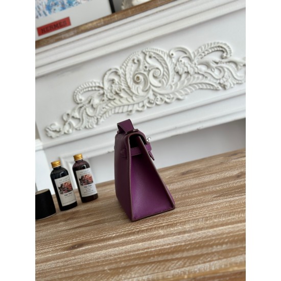 Kelly imported Epsom leather semi handmade hand sewn wax thread Kelly imported Epsom leather semi handmade hand sewn wax thread