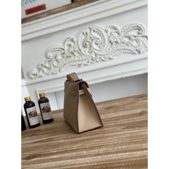 Kelly imported Epsom leather semi handmade hand sewn wax thread Kelly imported Epsom leather semi handmade hand sewn wax thread