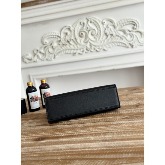 Kelly imported Epsom leather semi handmade hand sewn wax thread Kelly imported Epsom leather semi handmade hand sewn wax thread