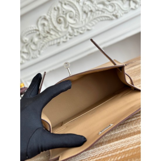 Kelly imported Epsom leather semi handmade hand sewn wax thread Kelly imported Epsom leather semi handmade hand sewn wax thread