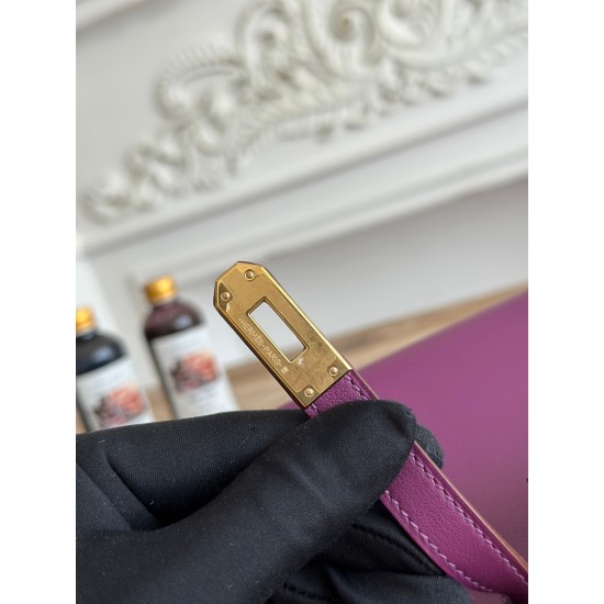 Kelly imported Epsom leather semi handmade hand sewn wax thread Kelly imported Epsom leather semi handmade hand sewn wax thread