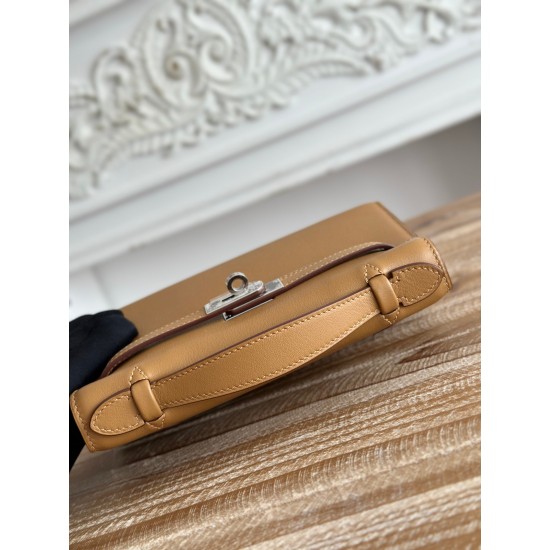 Kelly imported Epsom leather semi handmade hand sewn wax thread Kelly imported Epsom leather semi handmade hand sewn wax thread