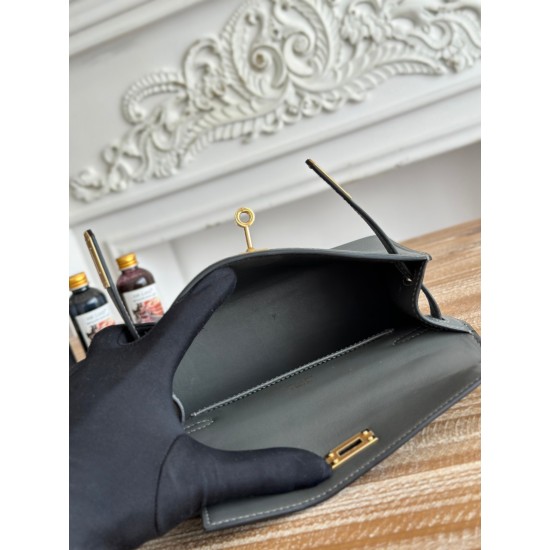 Kelly imported Epsom leather semi handmade hand sewn wax thread Kelly imported Epsom leather semi handmade hand sewn wax thread