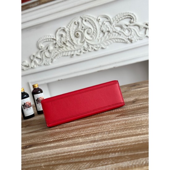 Kelly imported Epsom leather semi handmade hand sewn wax thread Kelly imported Epsom leather semi handmade hand sewn wax thread