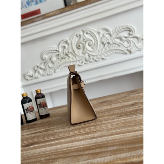 Kelly imported Epsom leather semi handmade hand sewn wax thread Kelly imported Epsom leather semi handmade hand sewn wax thread