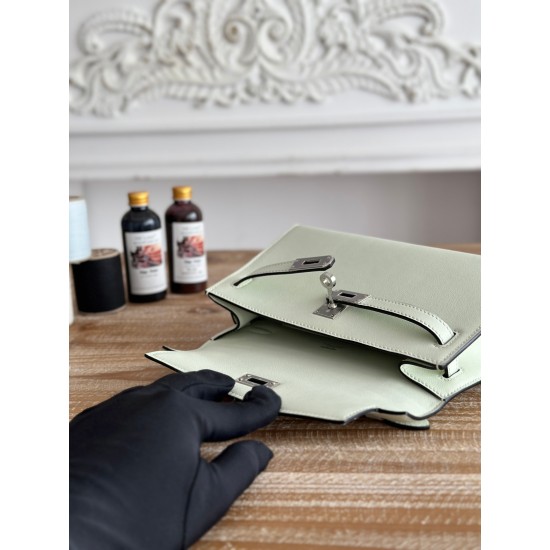 Kelly imported Epsom leather semi handmade hand sewn wax thread Kelly imported Epsom leather semi handmade hand sewn wax thread