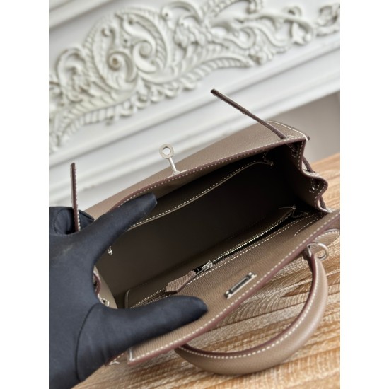 Kelly imported Epsom leather semi handmade hand sewn wax thread Kelly imported Epsom leather semi handmade hand sewn wax thread