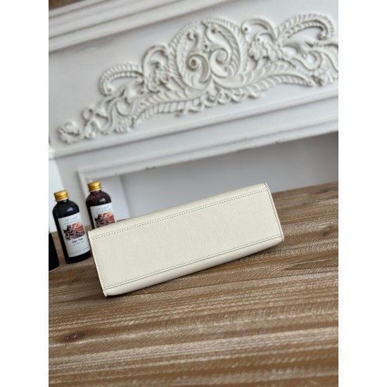 Kelly imported Epsom leather semi handmade hand sewn wax thread Kelly imported Epsom leather semi handmade hand sewn wax thread