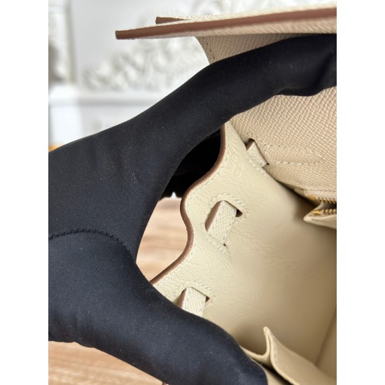 Kelly imported Epsom leather semi handmade hand sewn wax thread Kelly imported Epsom leather semi handmade hand sewn wax thread