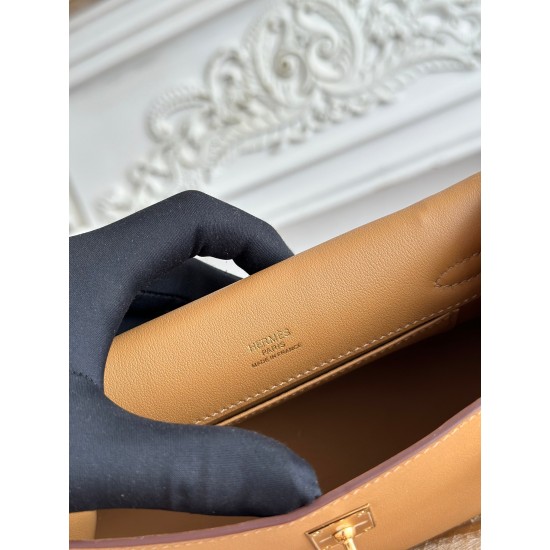 Kelly imported Epsom leather semi handmade hand sewn wax thread Kelly imported Epsom leather semi handmade hand sewn wax thread