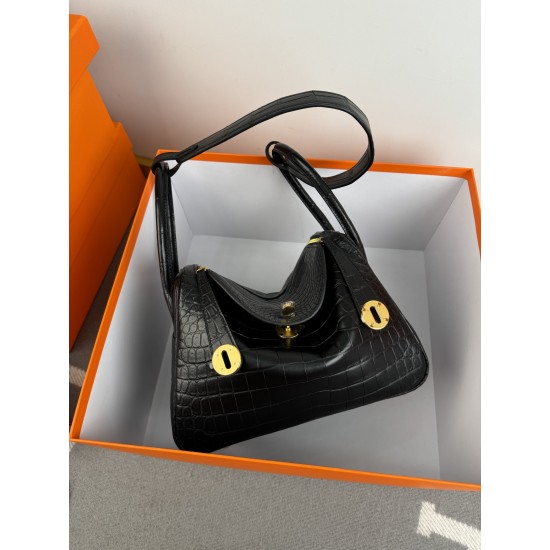 Lindy26 crocodile skin black