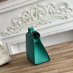 Kelly Mini 1