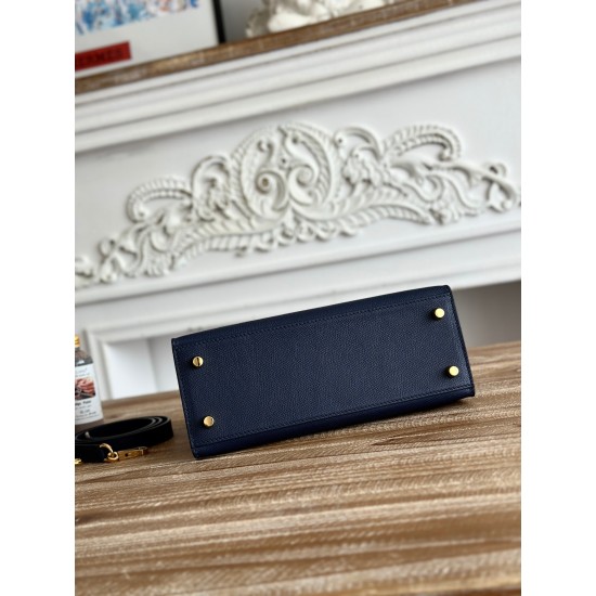 Kelly imported Epsom leather semi handmade hand sewn wax thread Kelly imported Epsom leather semi handmade hand sewn wax thread