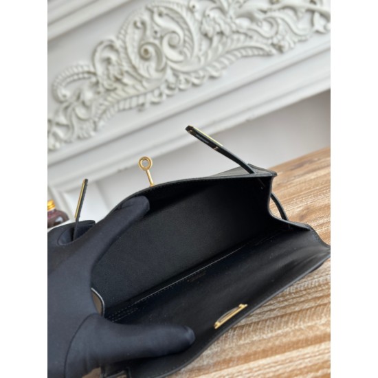 Kelly imported Epsom leather semi handmade hand sewn wax thread Kelly imported Epsom leather semi handmade hand sewn wax thread