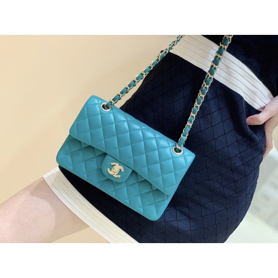 Classic flap bag