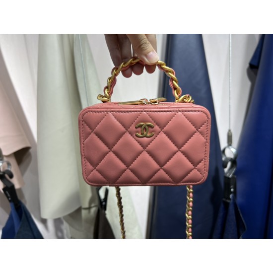  22A Mini Chain Cosmetic Bag