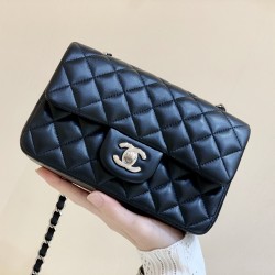 Classic Flap  25cm