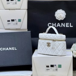 Chanel 25P box bag AP453100108（14*19*5cm）
