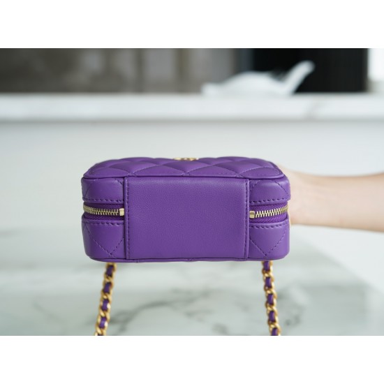 22A Mini Chain Cosmetic Bag