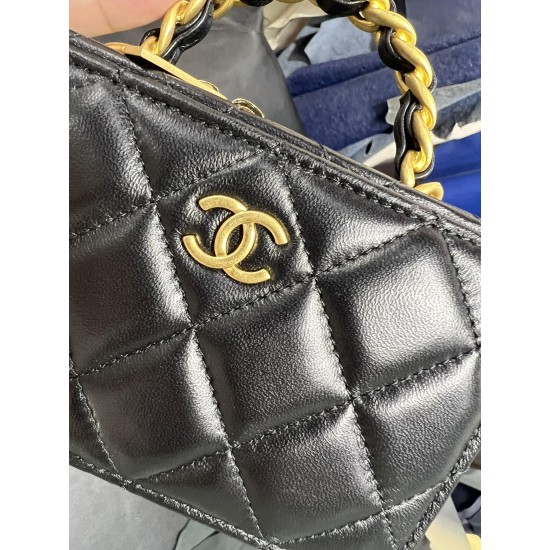  22A Mini Chain Cosmetic Bag