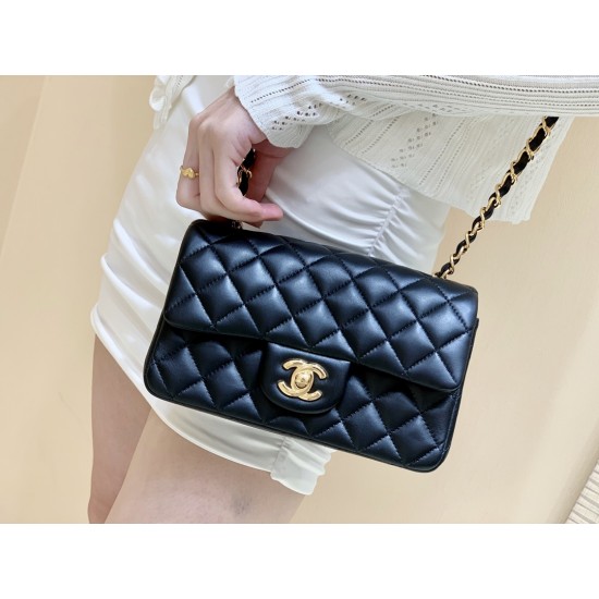 Classic Flap  25cm