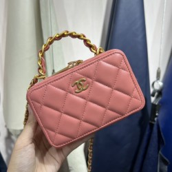  22A Mini Chain Cosmetic Bag