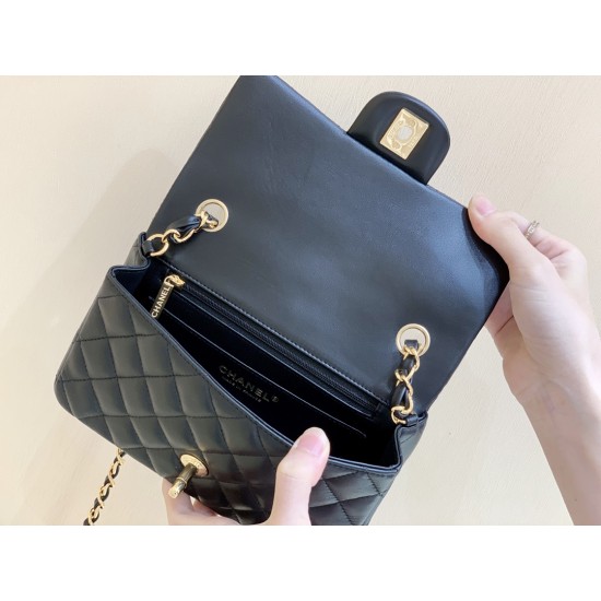 Classic Flap  25cm