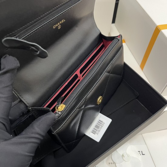  Chanel 19 Woc 