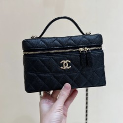 Chanel 25C LP Handle Box BagAP440700108（14*19*5cm）