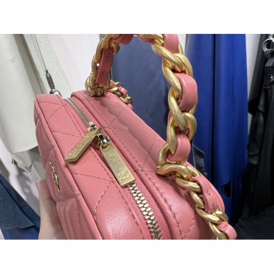  22A Mini Chain Cosmetic Bag