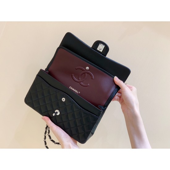 Classic Flap  25cm