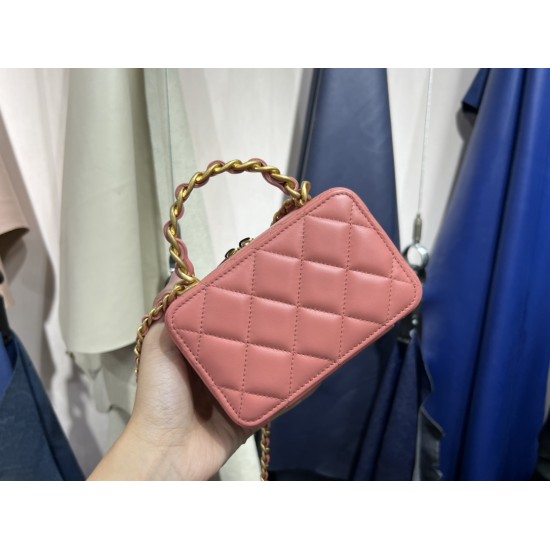  22A Mini Chain Cosmetic Bag