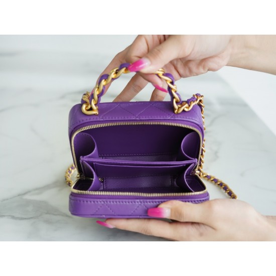  22A Mini Chain Cosmetic Bag